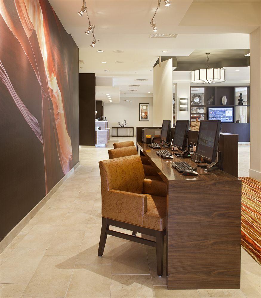 Courtyard By Marriott Pueblo Hotel Екстериор снимка